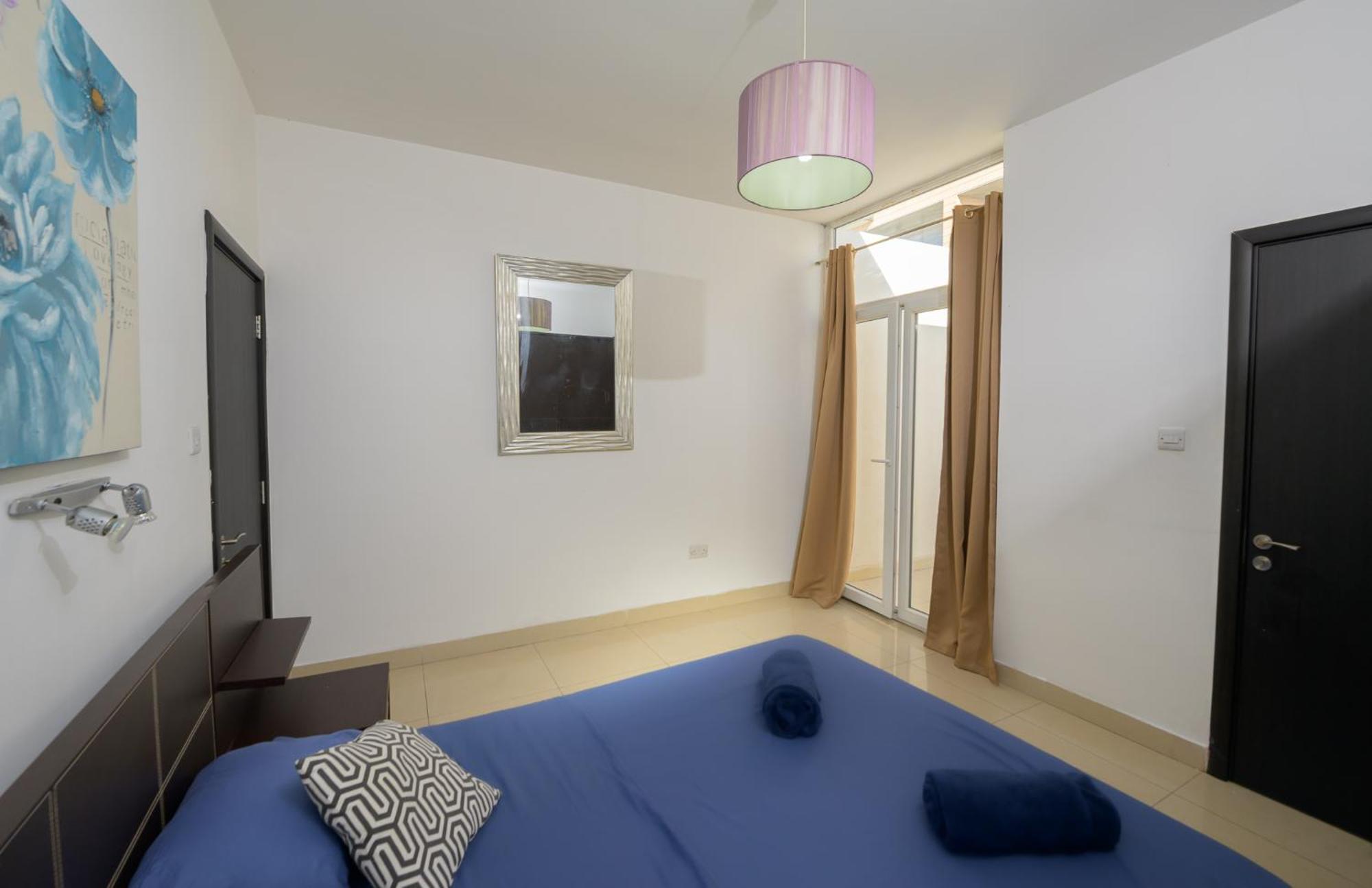 Stylish St.Julians Penthouse With Terrace In The City Centre With Seaviews Saint Julian's Dış mekan fotoğraf